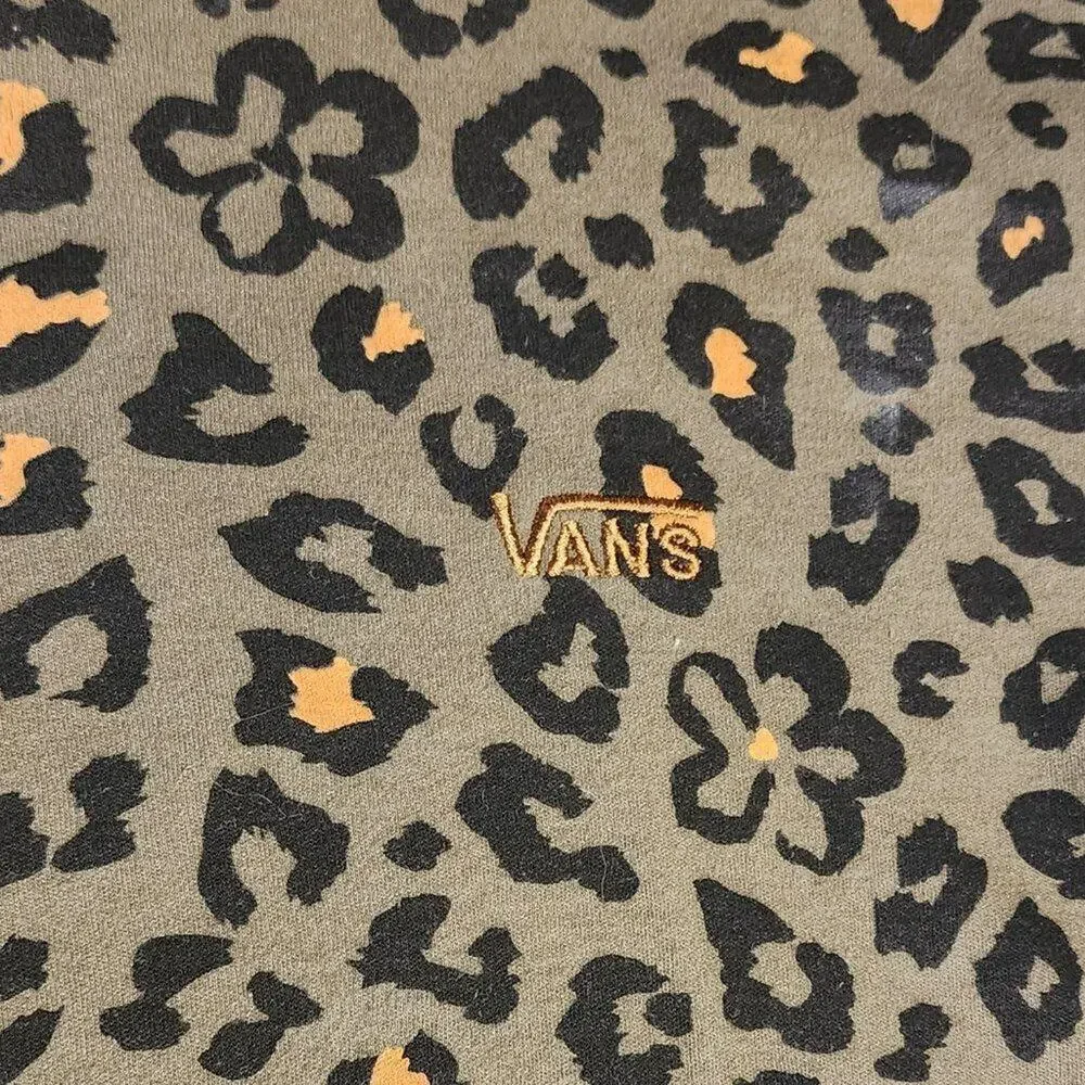 Vans Leopard Printed Boxy Mock Neck Long Sleeve T-Shirt Small
